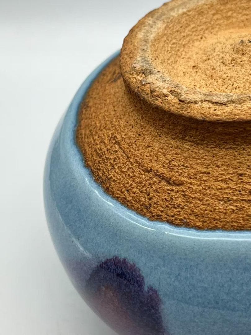 明时代 鈞窯青磁 澱青月白釉紫斑 双糸耳香炉 水丞 【旧家蔵出し】(A-106)