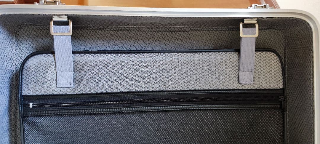 非売品　SUBARU スバル　R2 キャリーケース　スーツケース