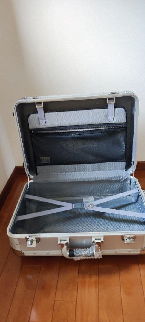 非売品　SUBARU スバル　R2 キャリーケース　スーツケース