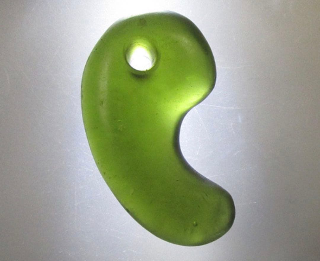 古墳時代中期 勾玉 硝子 ガラス 発掘 出土 考古 骨董 古美術