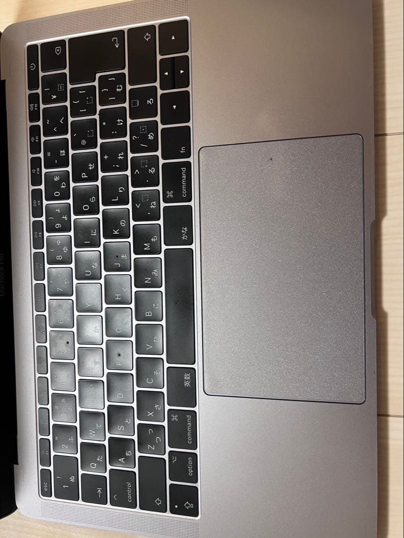 シルバー MacBook 本体