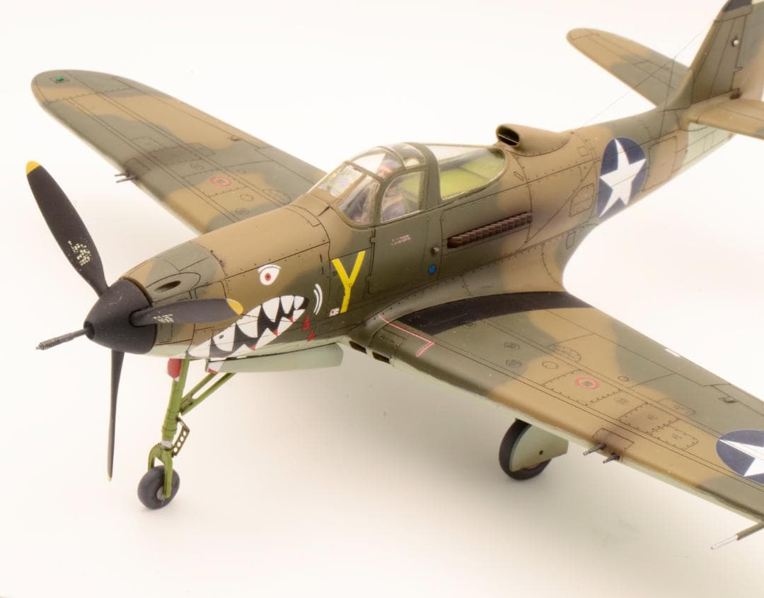 ムスタングです。1/48 P400 P51 2機セット(プラモ 完成品)