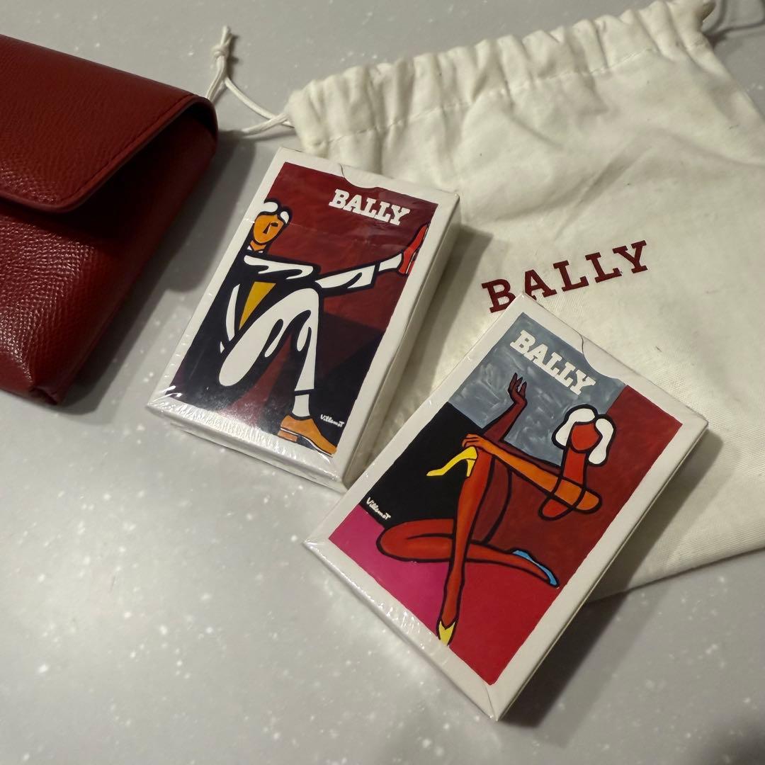 新品未使用　BALLY 赤 レザー 保存袋付き　トランプ