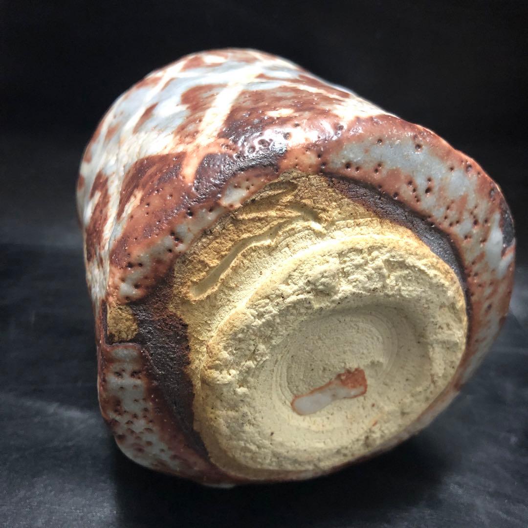 究極の美◼️蔵から釉薬と紋様が凄まじい凄い雰囲気のある抹茶茶碗が出て来た