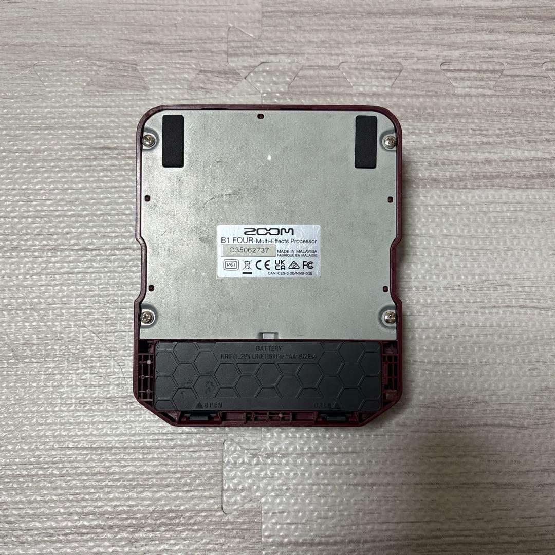 zoom B1 FOUR マルチエフェクター ベース