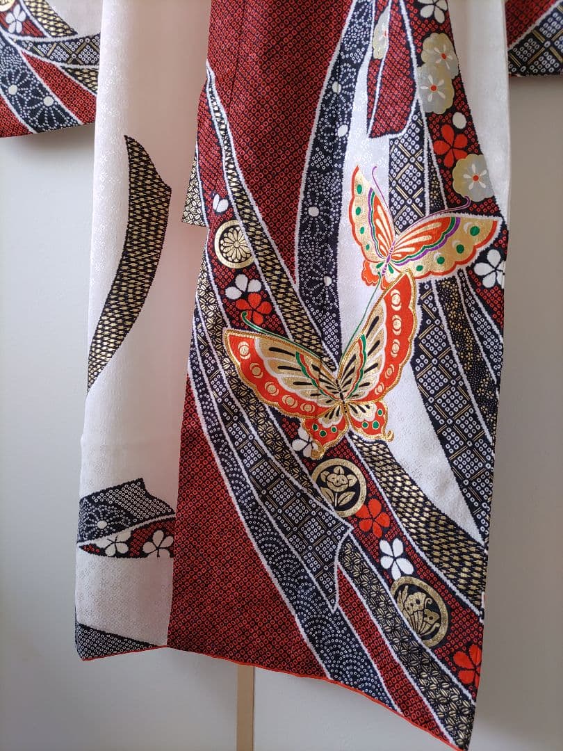 ★ssshiopi★　七五三 着物　7歳　赤　黒　絞り柄　作り帯　ゴールド