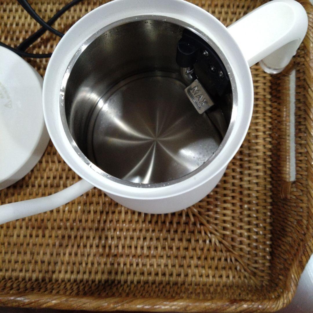 バルミューダ　ホワイト 電気ケトル スポットデザイン