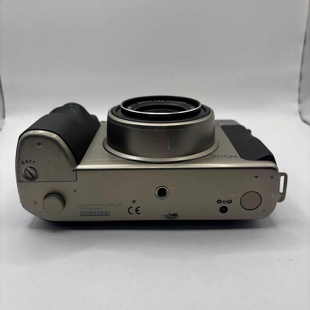 フィルムカメラ FUJIFILM GA645zi Professional