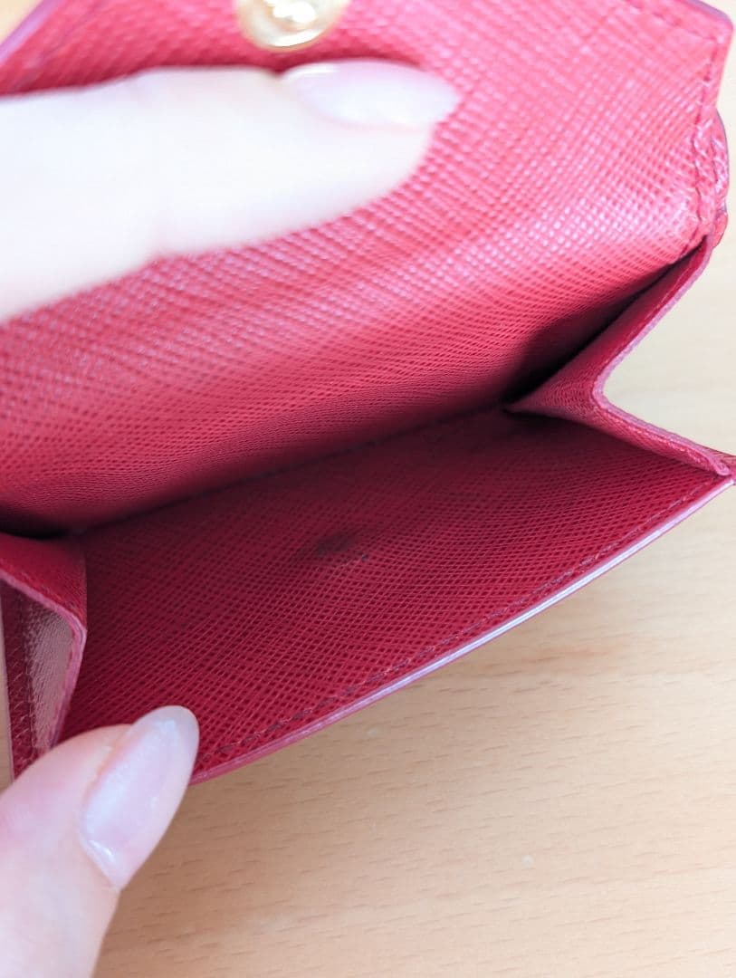 PRADA レッド 三つ折り財布