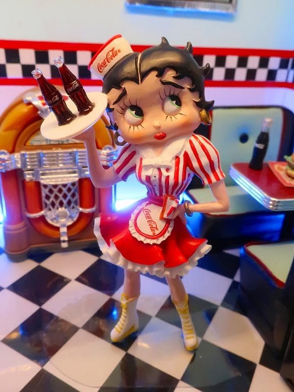 コカコーラ ベティちゃん Betty Boop ダイナーウェートレス フィギュア