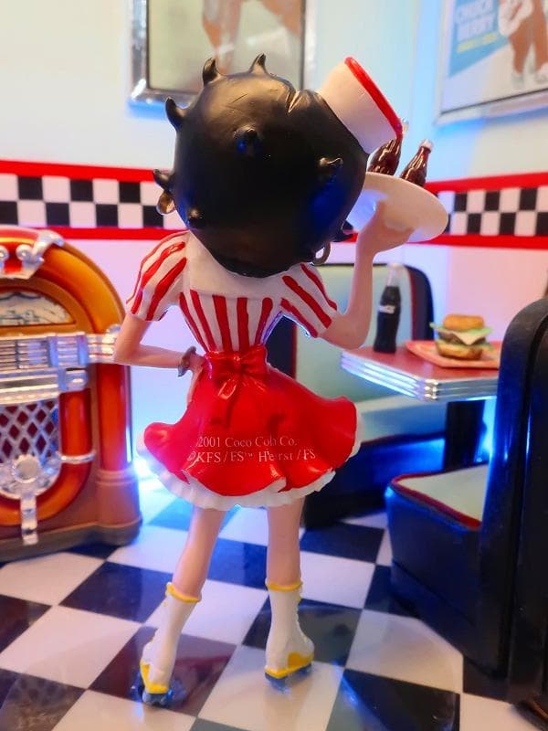 コカコーラ ベティちゃん Betty Boop ダイナーウェートレス フィギュア