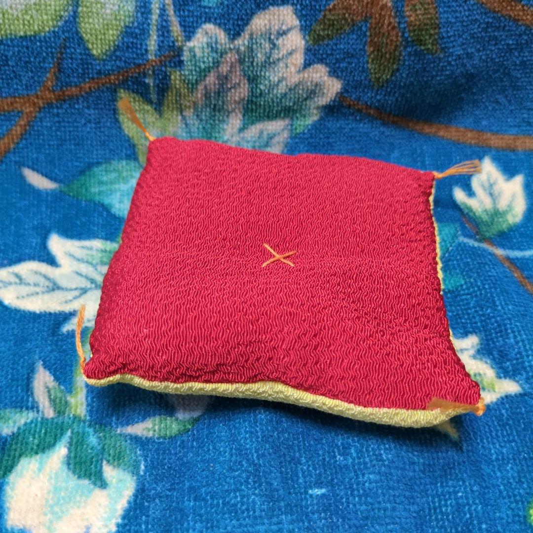 超可愛市松人形　縮緬座布団大正時代