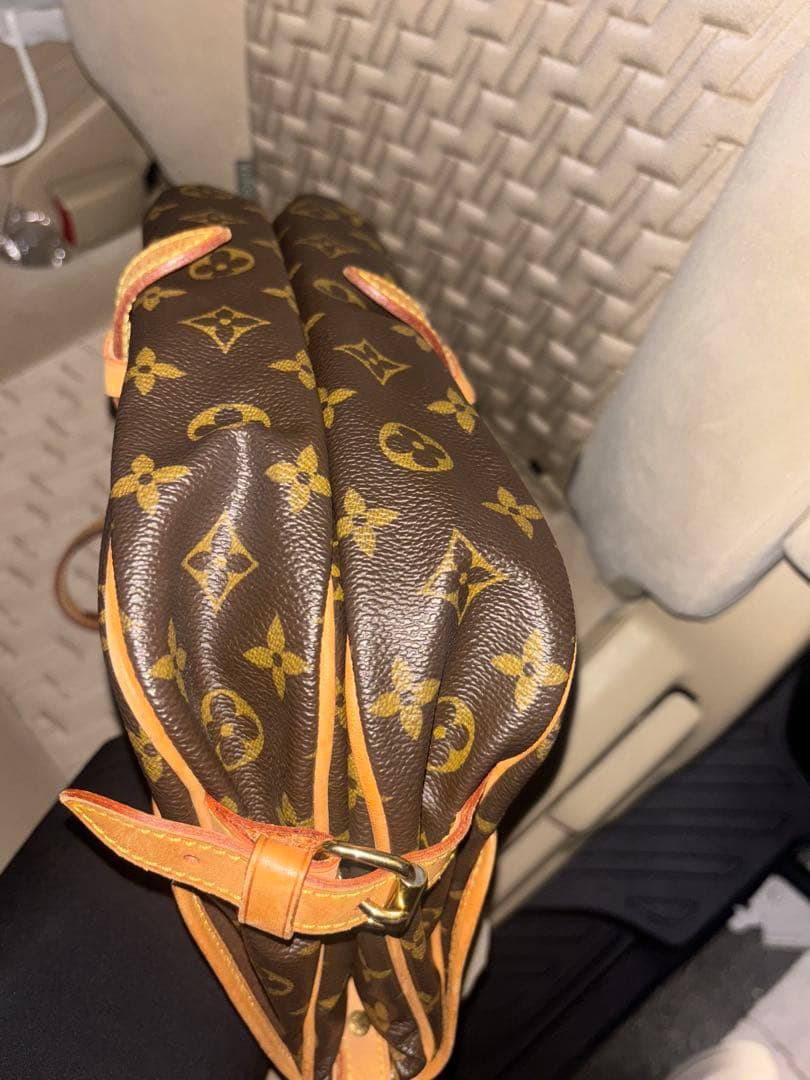 Louis Vuitton ルイヴィトン　ソミュール30 モノグラム 美品