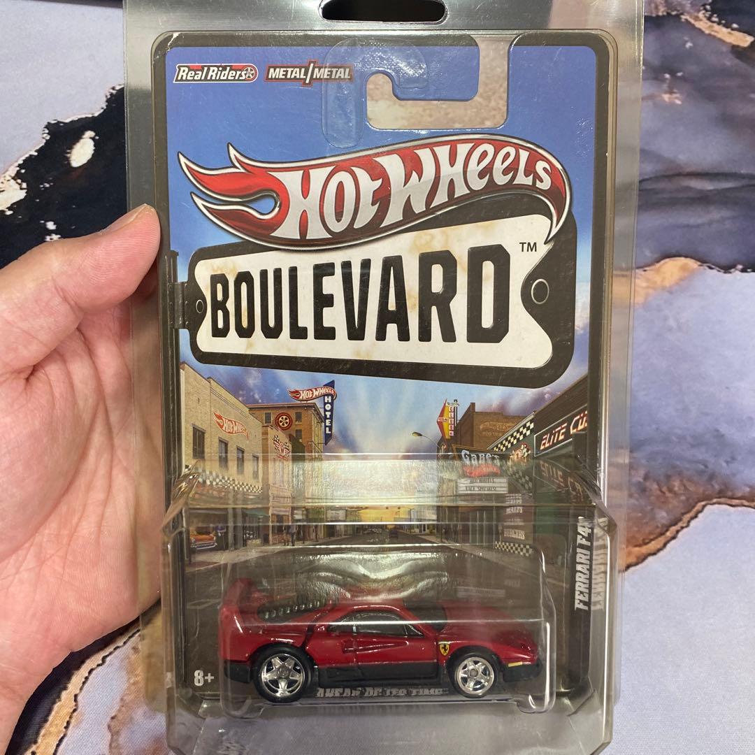 ミニカー Hot Wheels Boulevard Ferrari F40