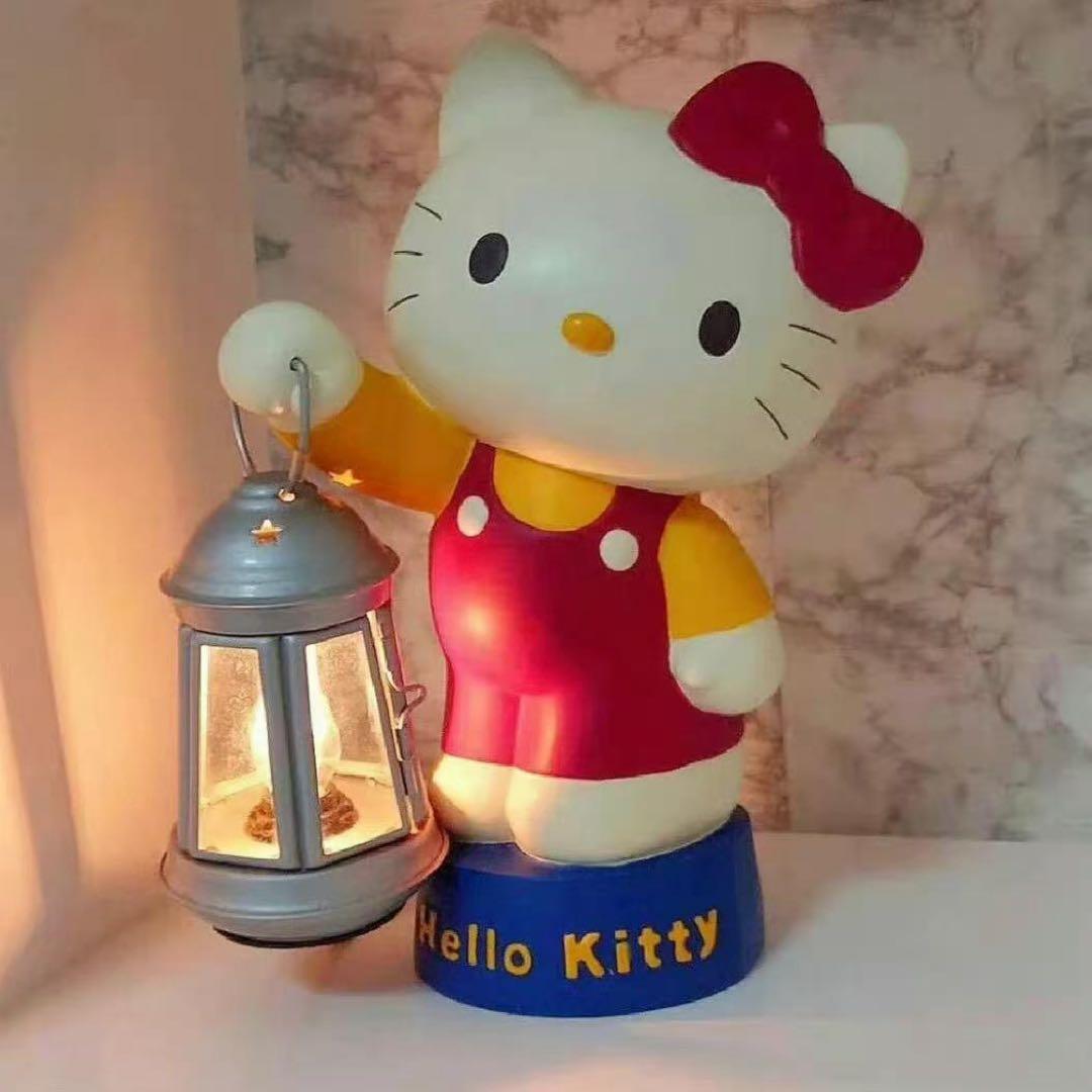 Hello Kitty ランタン付きフィギュア