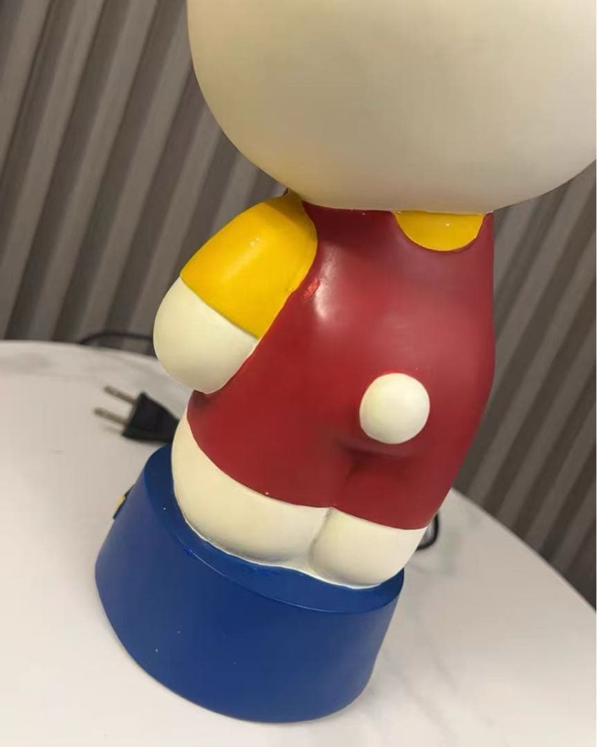 Hello Kitty ランタン付きフィギュア