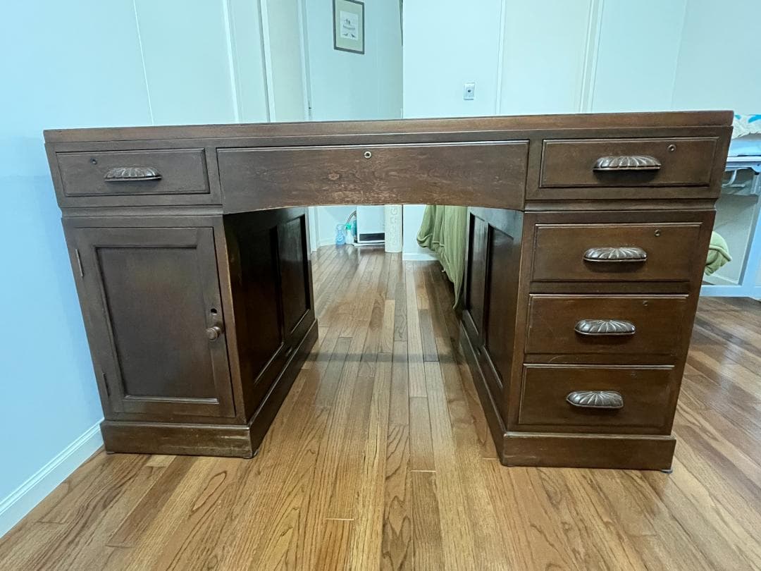 骨董店で購入した【両袖デスク】ヴィンテージ　（引取り＝値引きアリ）