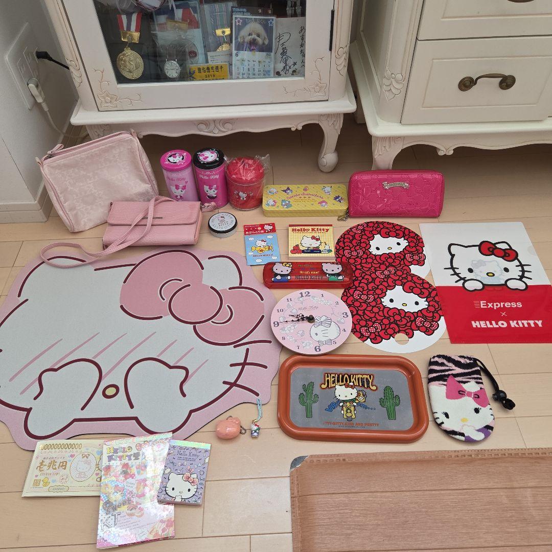 サンリオ　キティ 　昭和レトロ　ご当地　お財布ショルダー　マット　海外人気品