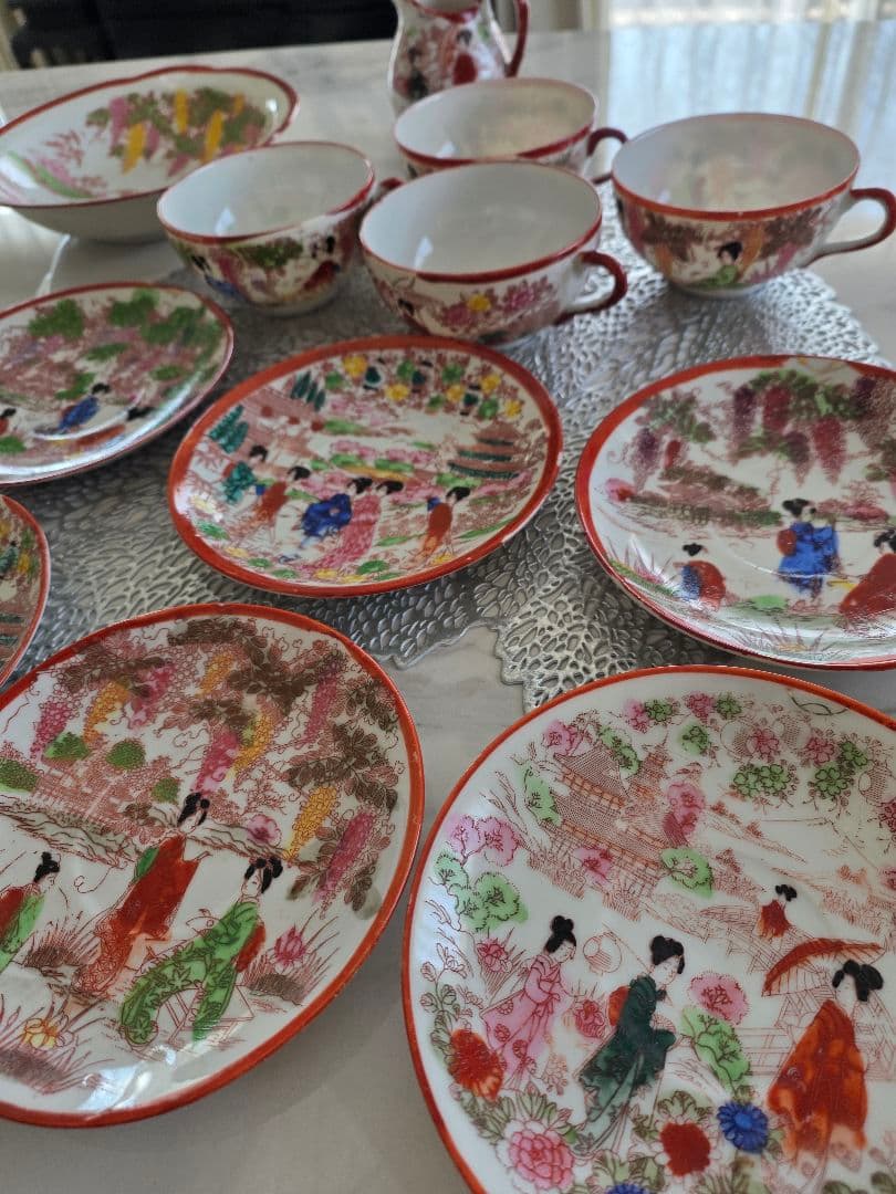 シノワズリ陶器カップと皿セット