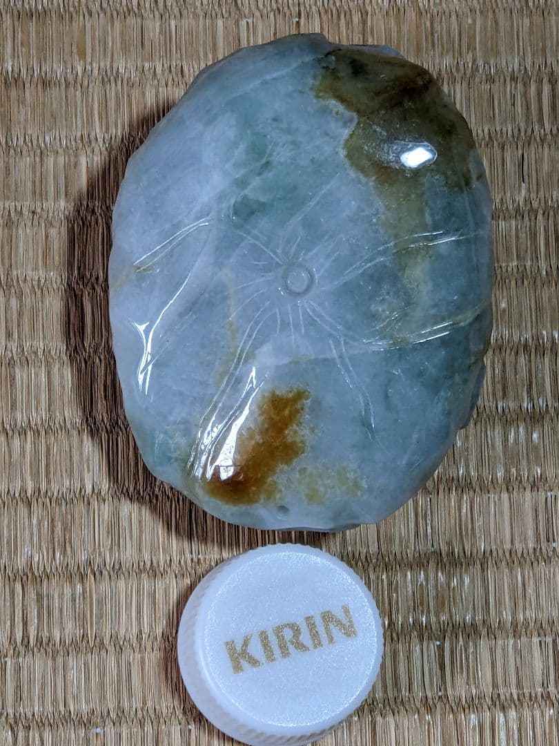 ♦中国美術工芸品 翡翠 蛙 龍 神獣文様 透し彫り 文鎮 ペンダント他 置物飾り