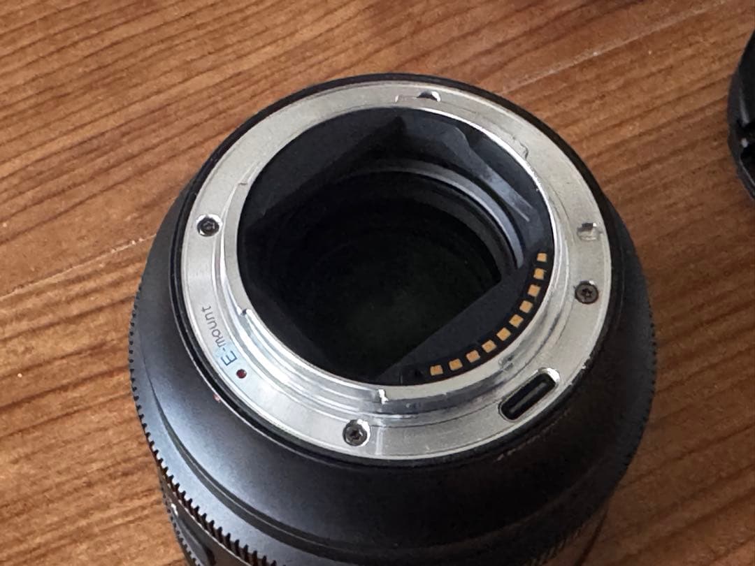 SIRUI 85mm F1.4 aurora SONY用