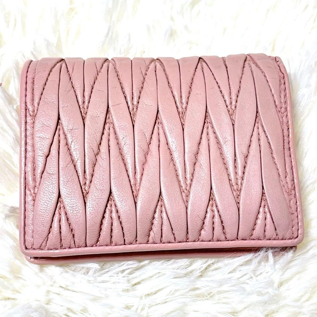 美品✨️ミュウミュウ マテラッセ ビジュー パール 折り財布 パール ピンク