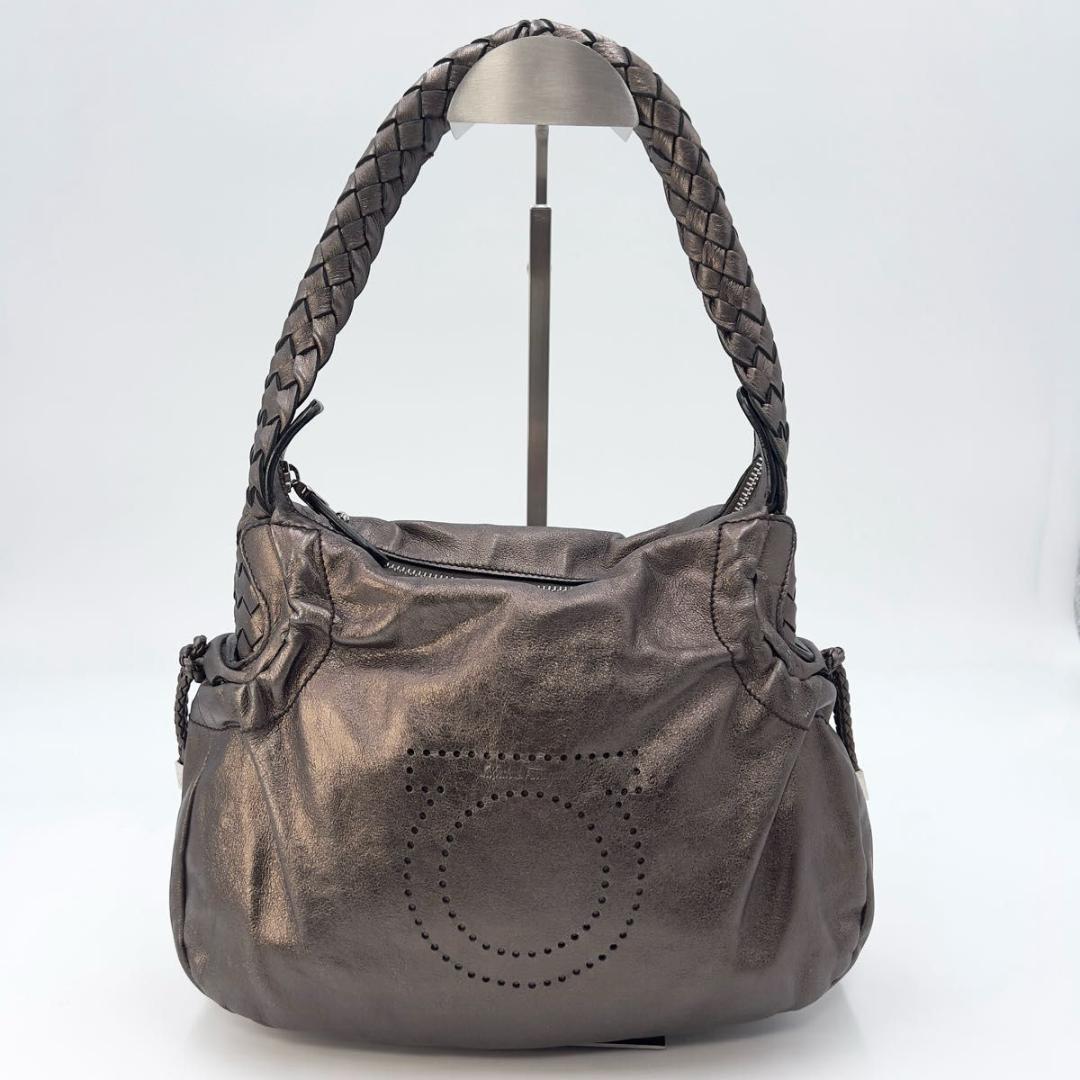 Salvatore Ferragamo ワンショルダーバッグ メタリックレザー