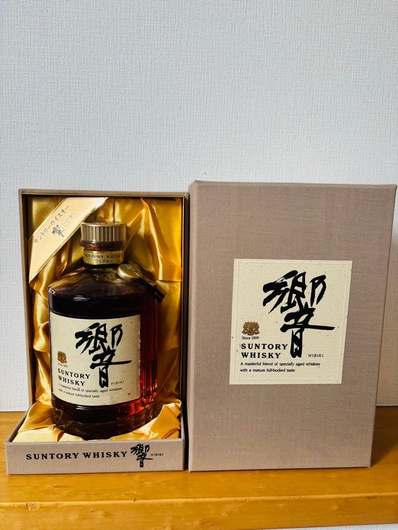 響 旧 裏ゴールドラベル 金キャップ 43％ 700mL