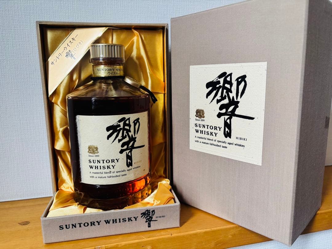 響 旧 裏ゴールドラベル 金キャップ 43％ 700mL