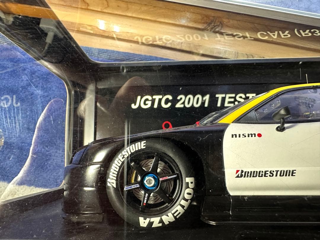 ミニカー AUTOart 1/18 GT-R R34 2001 JGTC 2001