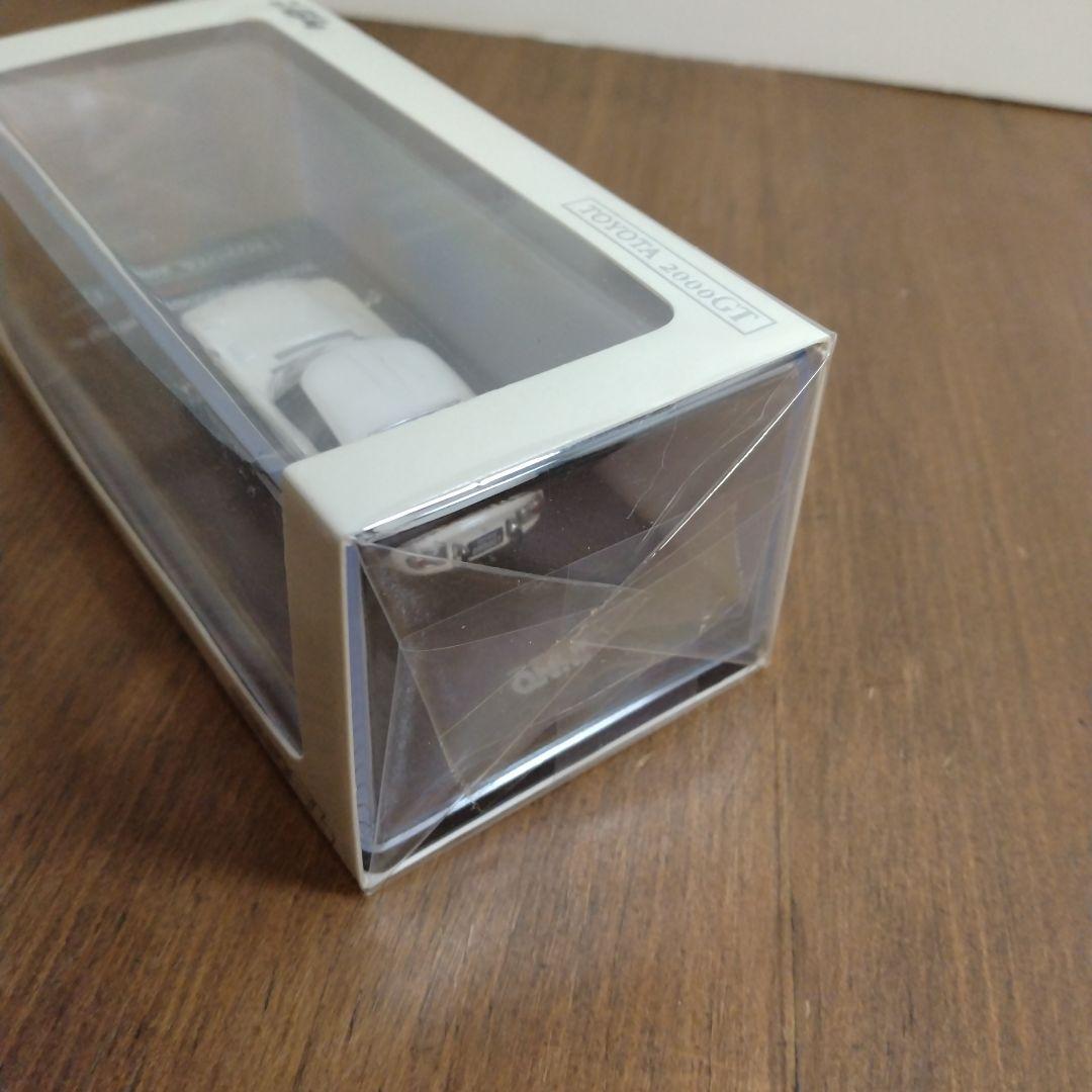 INNOトヨタ 2000GT (MF10) 1:64 ミニカー ペガサスホワイト