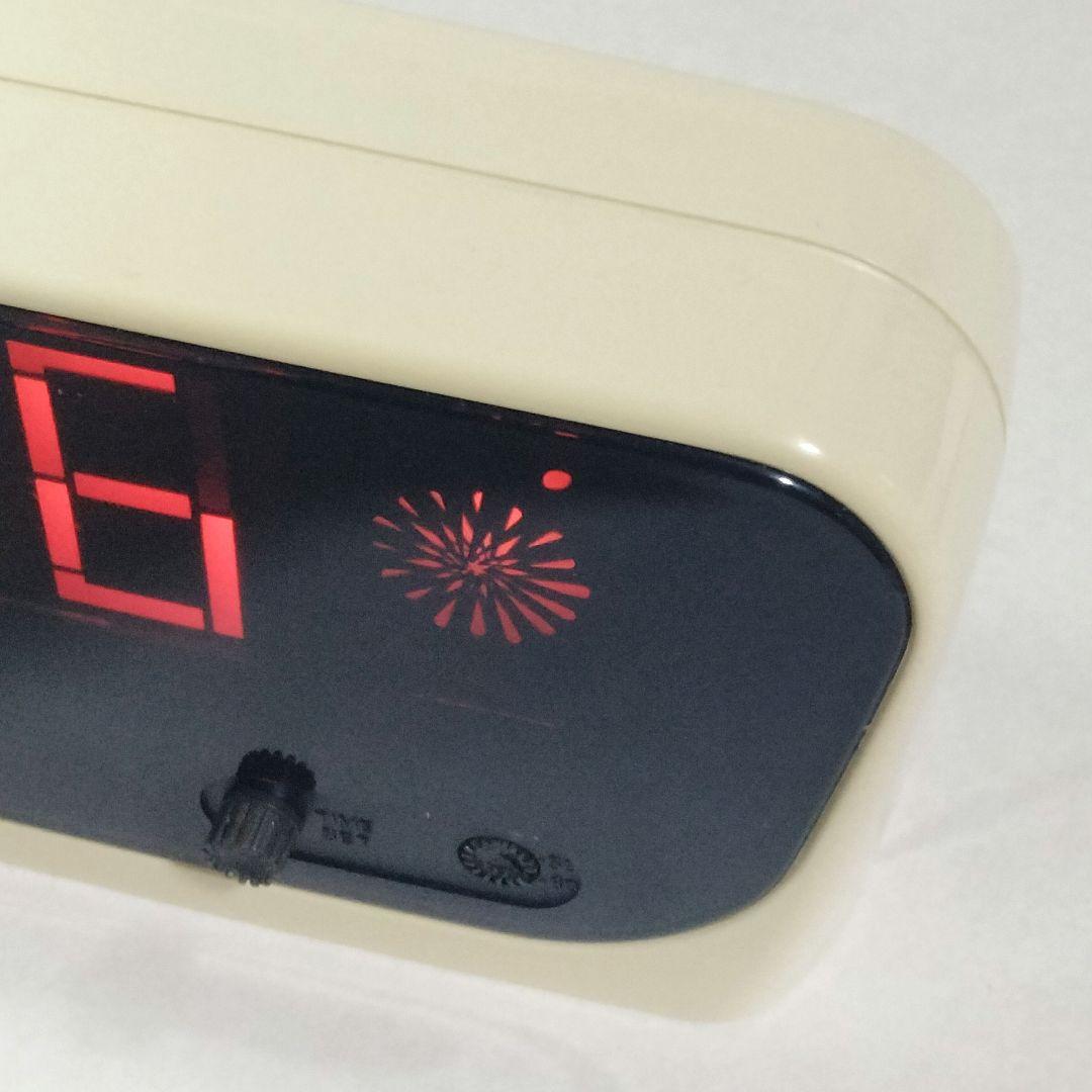 c*e様 【新品】ルミタイム LUMITIME 光デジタル時計 ホワイト スペー