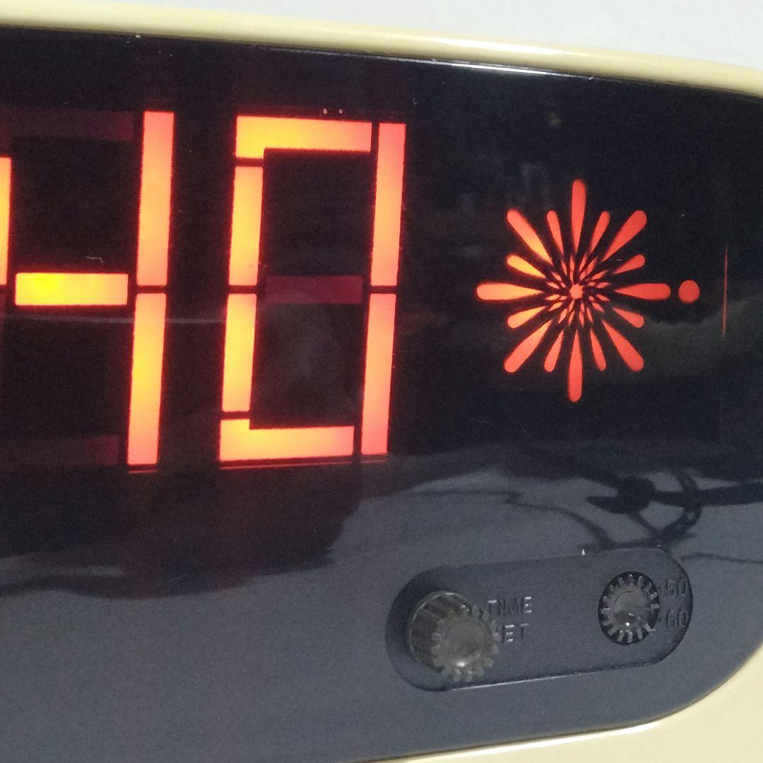 c*e様 【新品】ルミタイム LUMITIME 光デジタル時計 ホワイト スペー