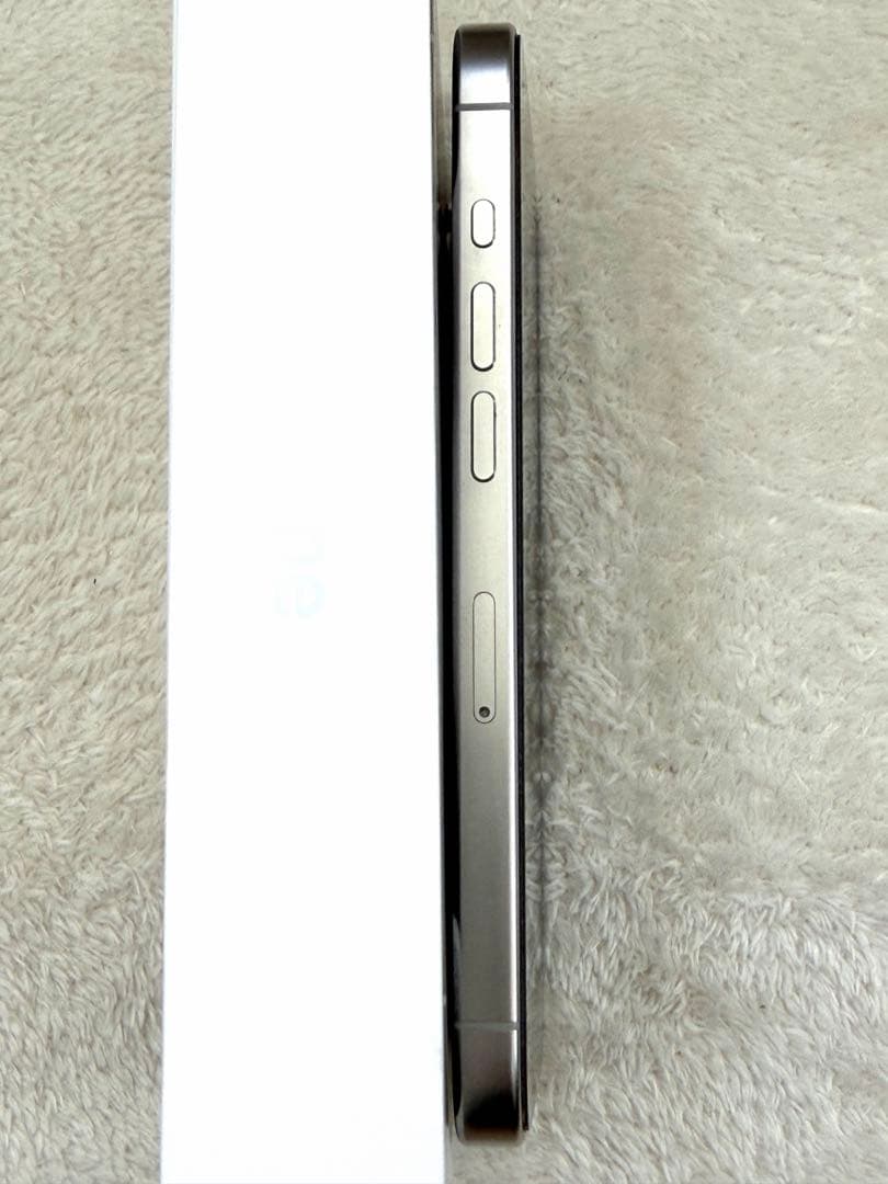 Apple iPhone 15Pro 125GB ホワイト本体