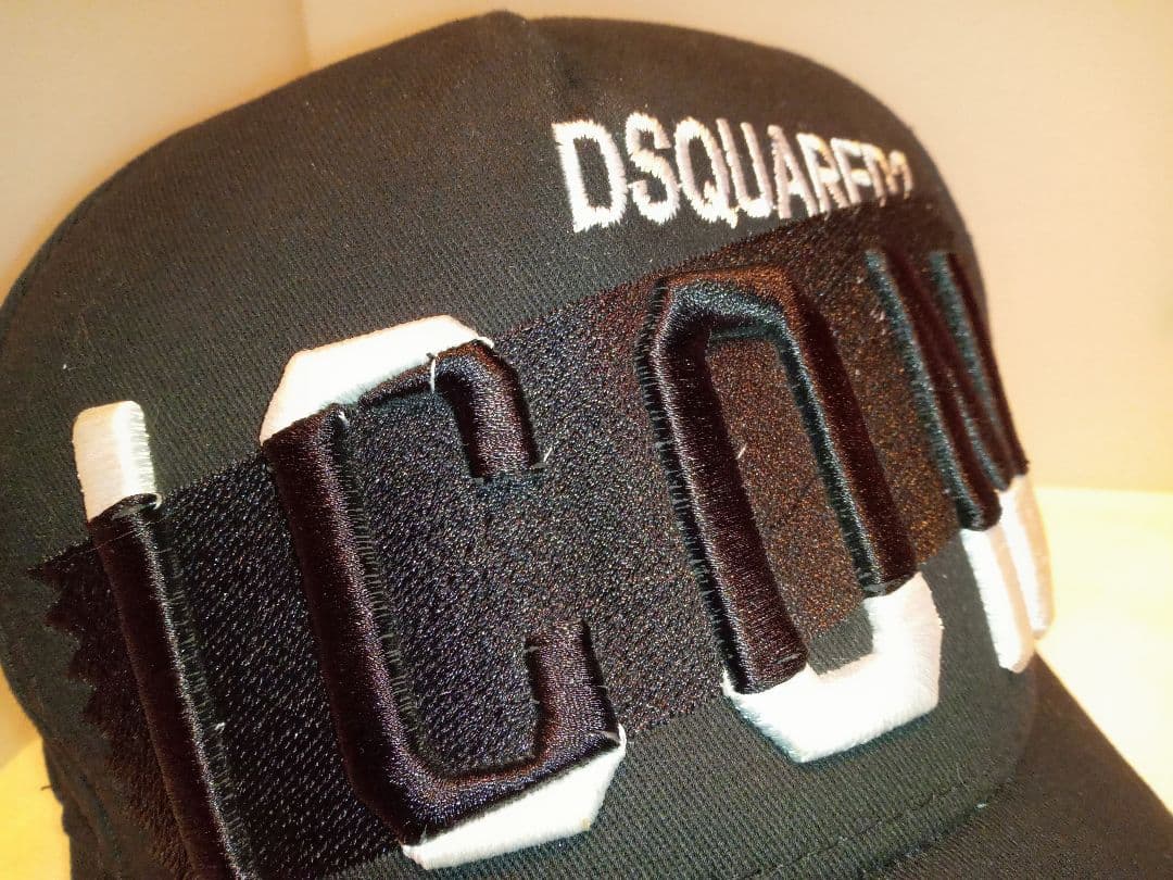 DSQUARED2 ディースクエアード2　キャップ