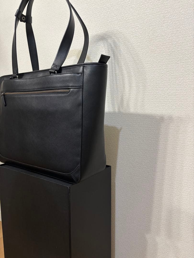 極美品　evoon 本革トートバッグ　自立　収納多数