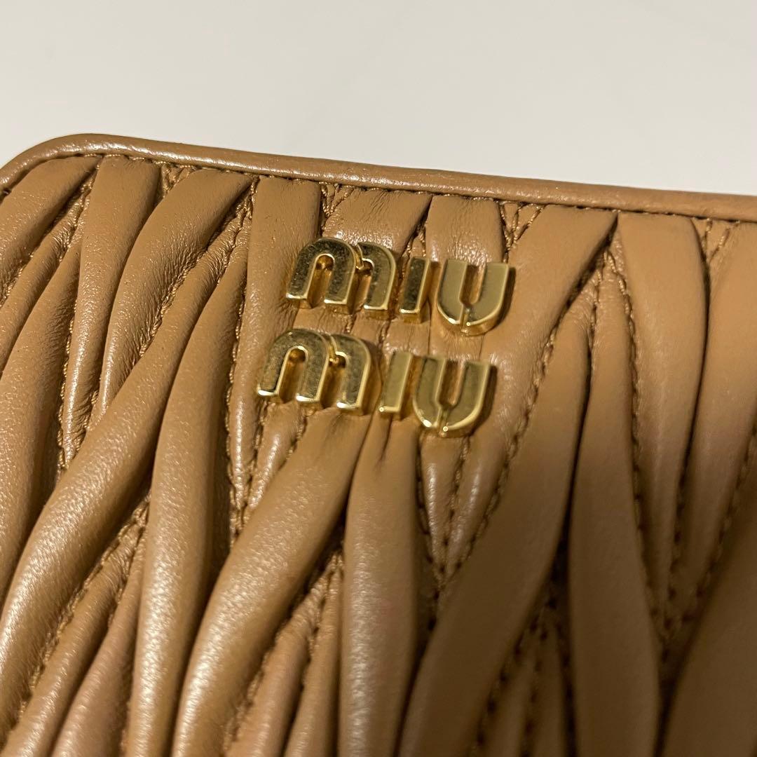 ✨未使用に近い✨　MIUMIU マテラッセル　折り財布　　茶　レザー　ICタグ