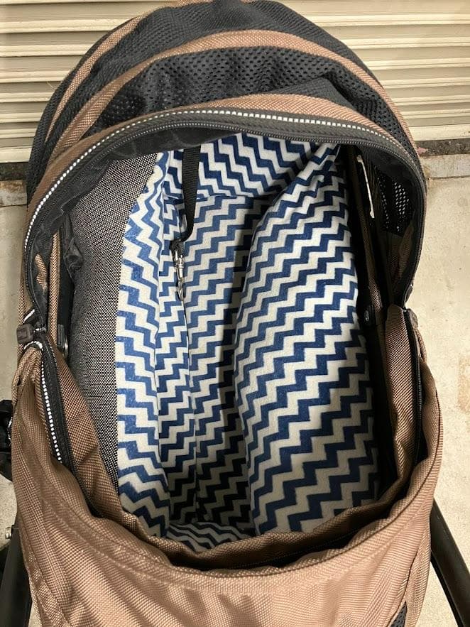 AirBuggy　ペットカート　ブラックホイールフレーム　3輪　ブラウン