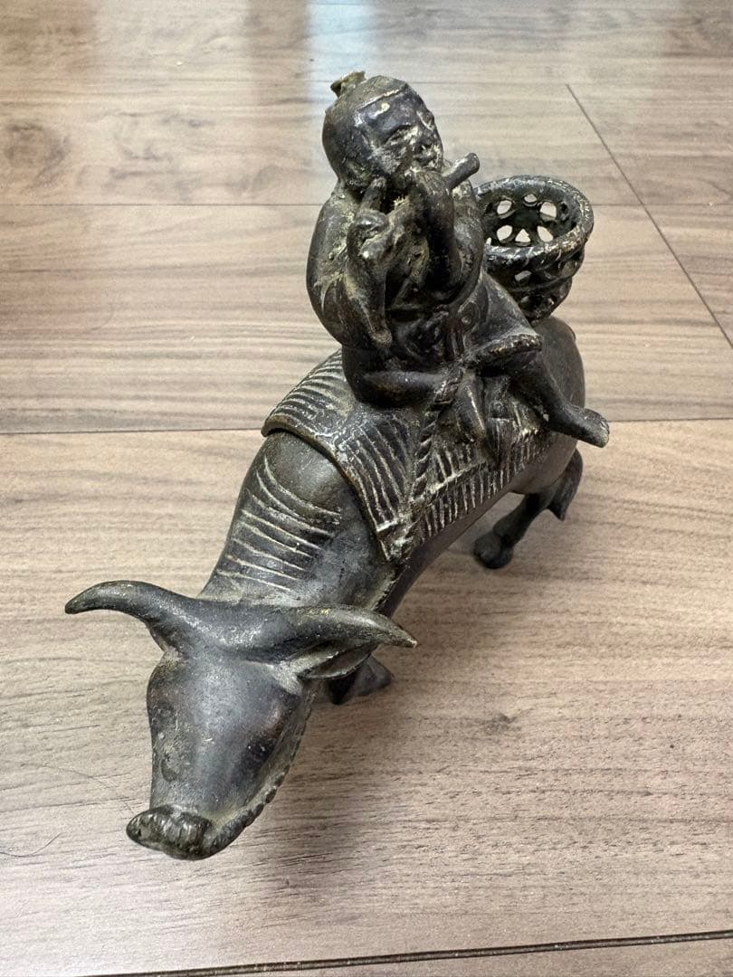 牛 翁 置物 香炉 牛に乗った翁 金属工芸 飾り 置物 骨董 古銅製