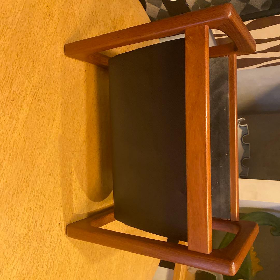 デンマークAksel Kjersgaard チーク材マガジンラック