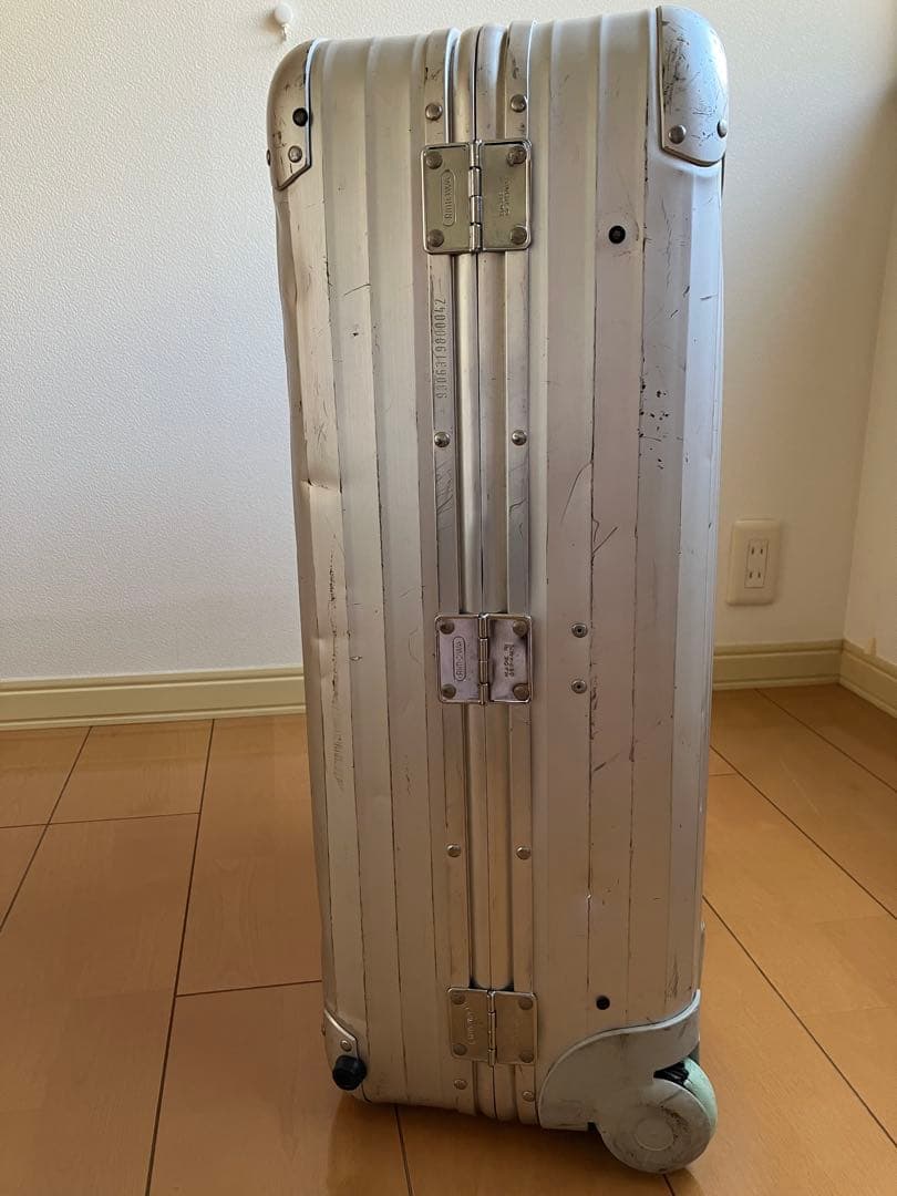 RIMOWA スーツケース　アルミ製　大型