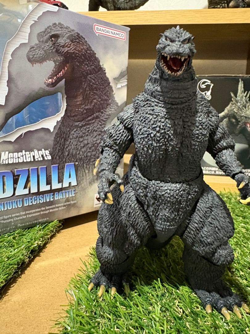 ゴジラ　ギドゴジ　モンスターアーツ　説明読んで下さい