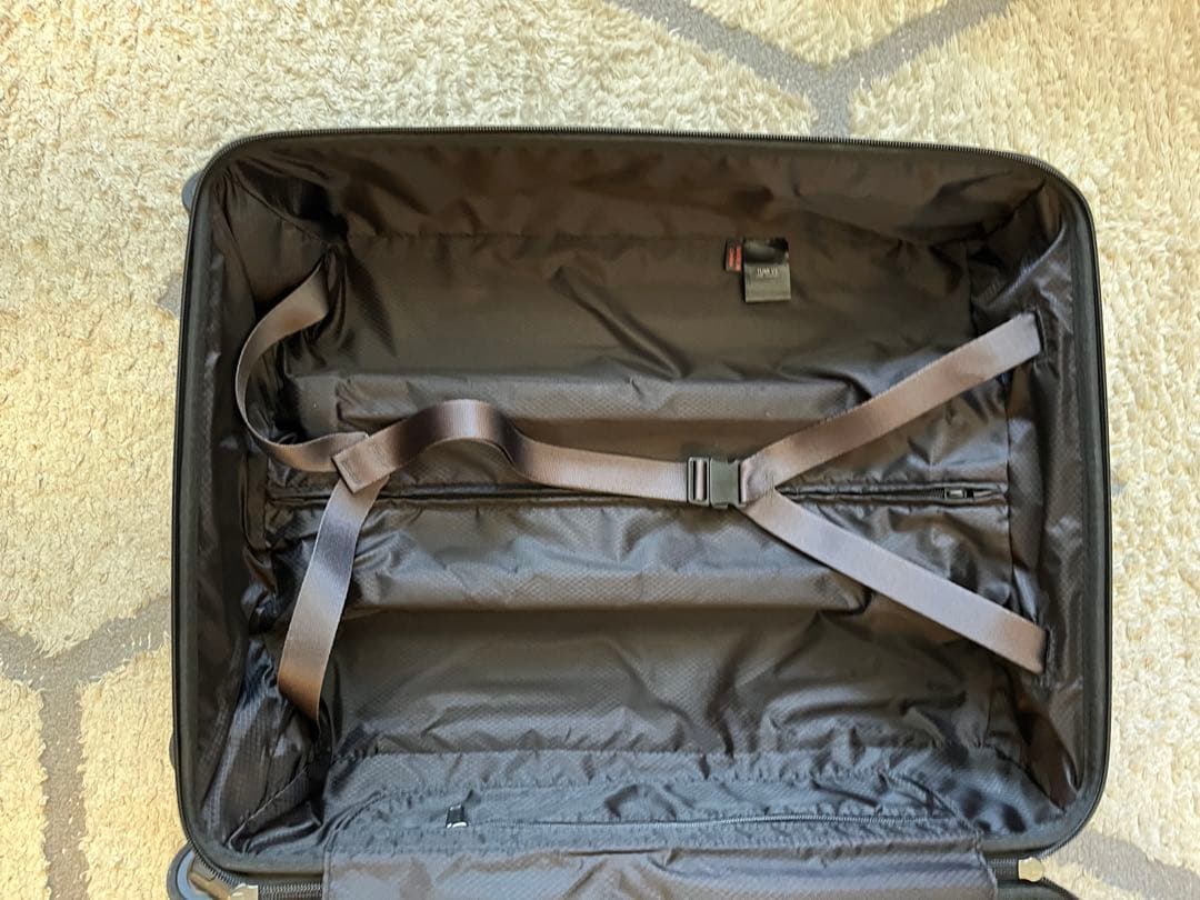 TUMI スーツケース 黒(機内持ち込み可)