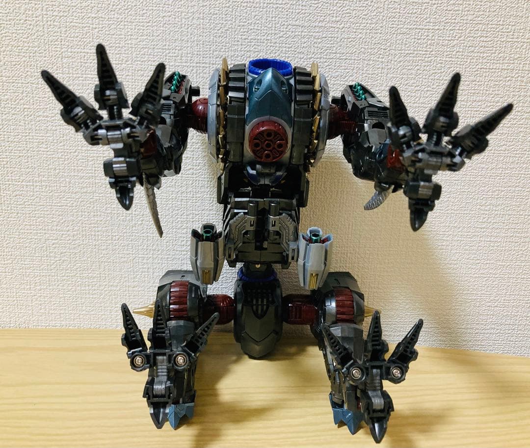 ダイアクロン：ワルダロアーズ＜ジャグワ＞／胴体&脚パーツ