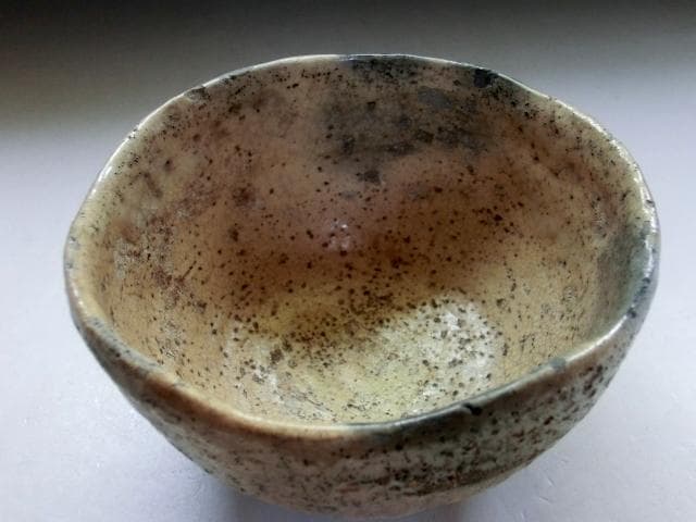 茶碗■時代物 古い白釉黒紋硬碗 桃山時代 灰釉 波口縁 出 古玩 茶道具 骨董■