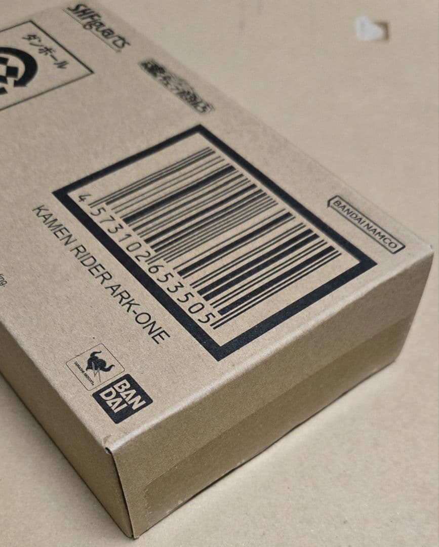 新品未開封　フィギュアーツ　仮面ライダーアークワン