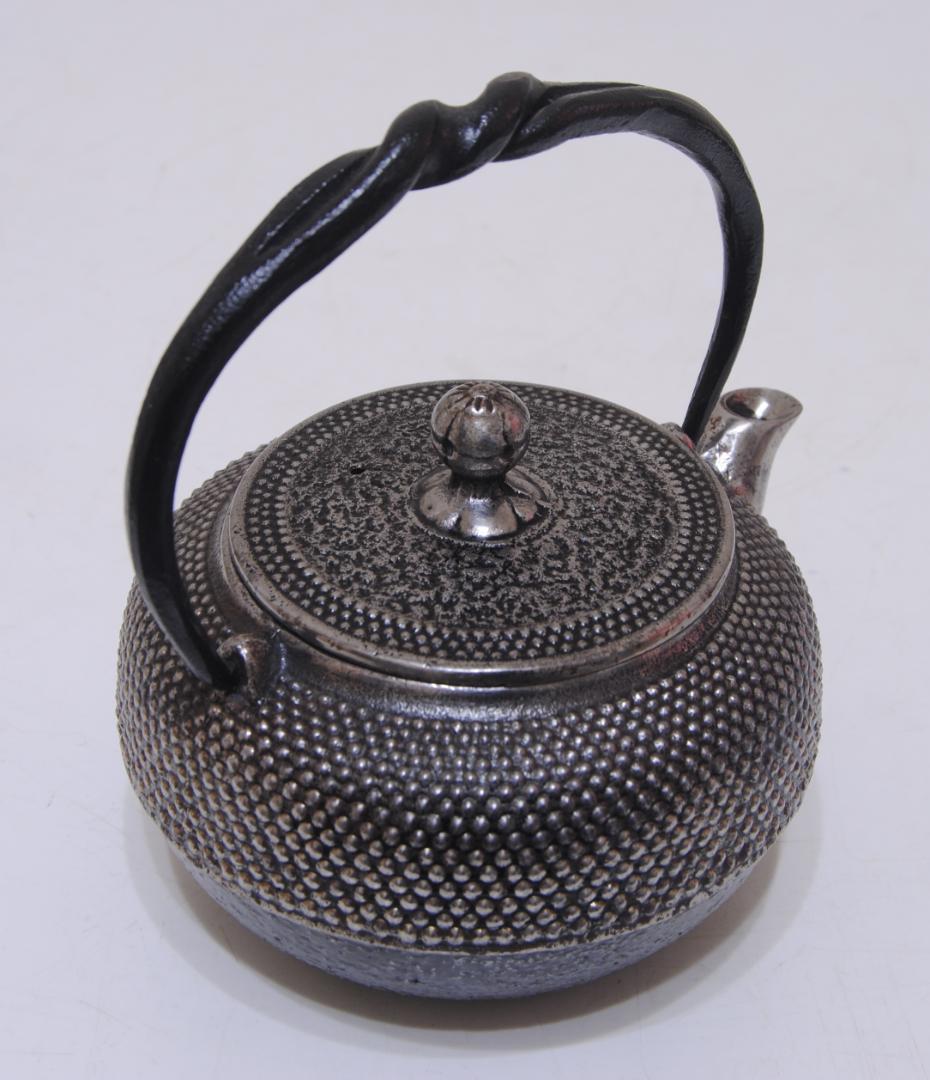 南部鉄器 ★ 岩鋳 ★ 清末 作 ★ 砂鉄 急須 茶道具 鉄瓶