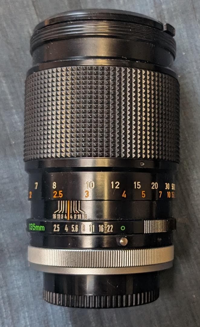 Canon 135mm f/3.5 ズームレンズ