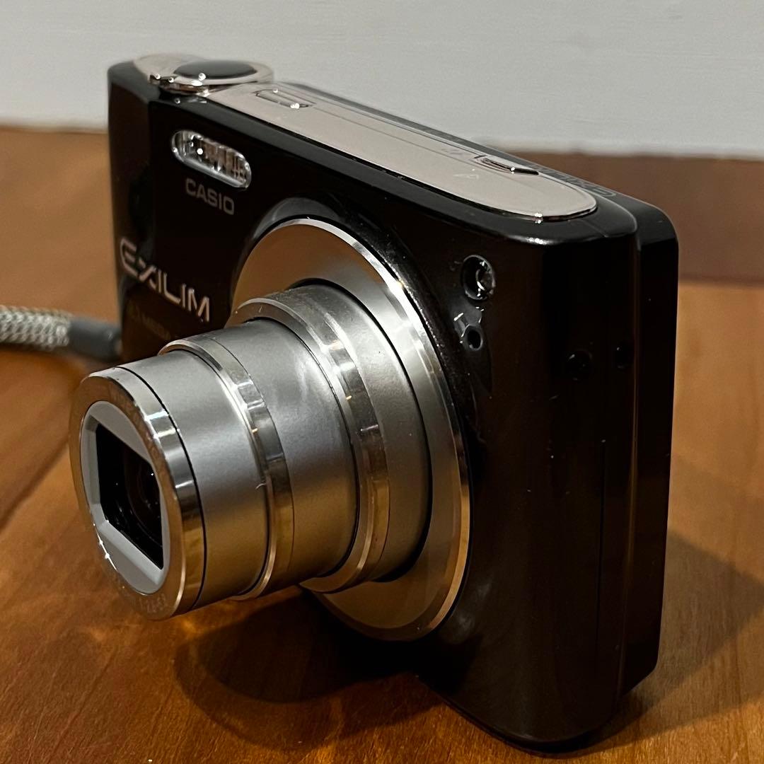 デジタルカメラ CASIO EXILIM EX-Z400