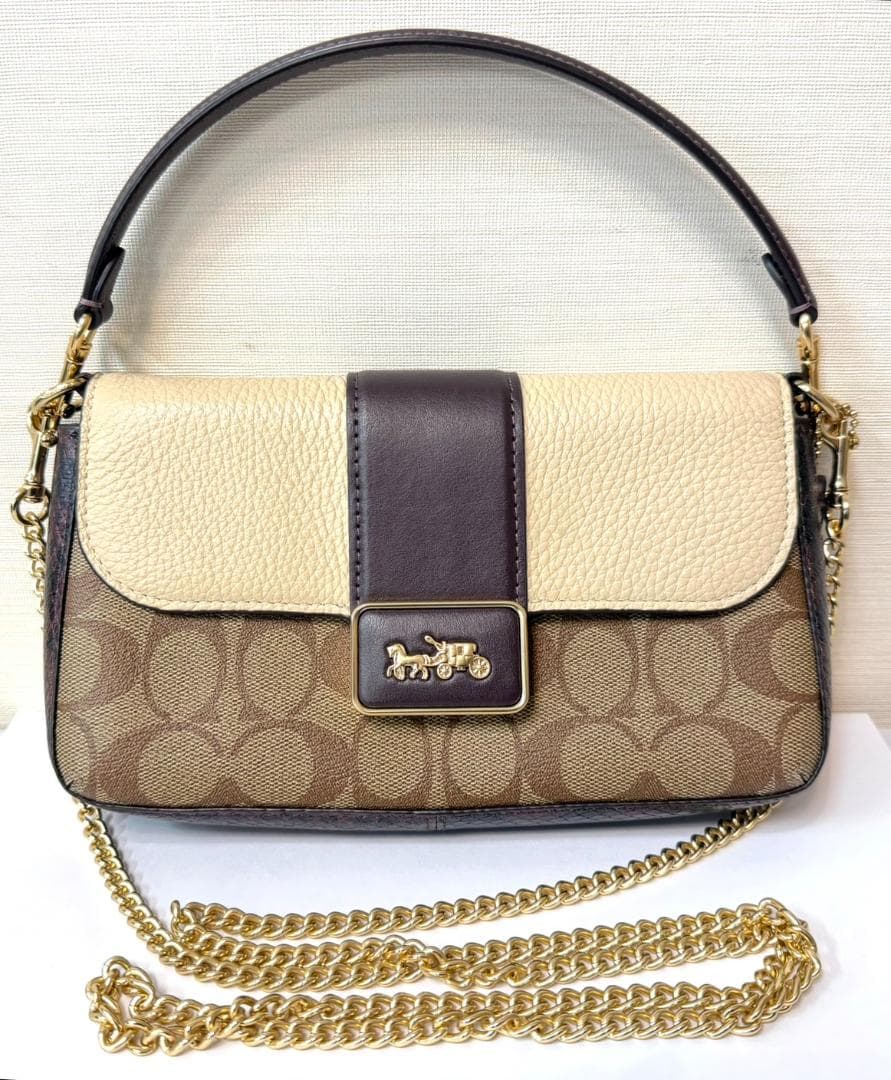 COACHコーチ ミニグレースクロスボディ シグネチャー キャンバス CC033